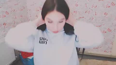 Olivia online show from 02/12/25, 11:07