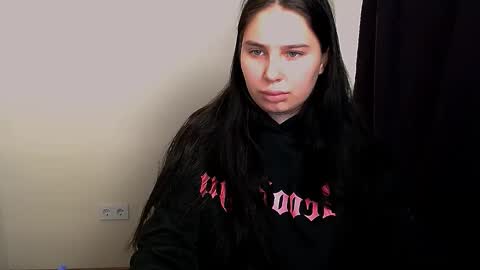 Olivia online show from 10/21/25, 04:46