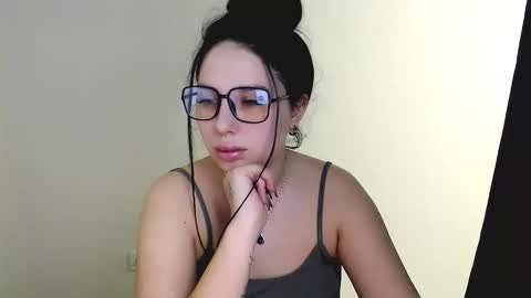 Olivia online show from 03/19/26, 08:35