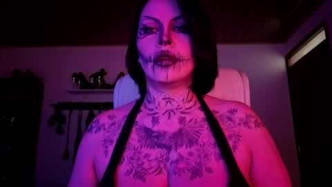   online show from 10/02/25, 02:24