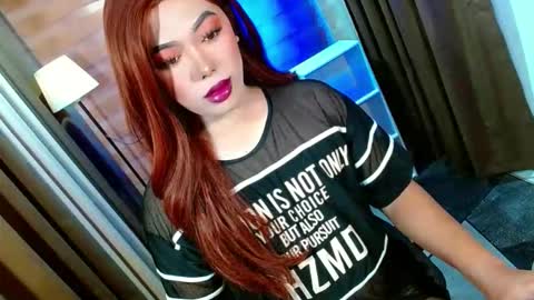 Miss OLIVIA online show from 04/17/26, 09:01