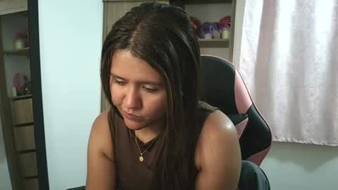 Snapshot of olivia_watson_ chatting on 09/21/25, 10:22 Olivia online show from 09/21/25, 10:22