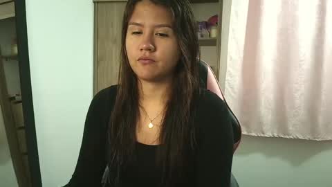 Snapshot of olivia_watson_ chatting on 10/04/25, 12:14 Olivia online show from 10/04/25, 12:14