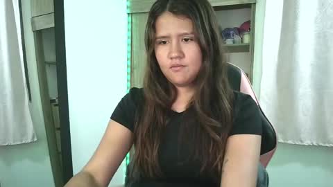 Snapshot of olivia_watson_ chatting on 10/09/25, 02:20 Olivia online show from 10/09/25, 02:20