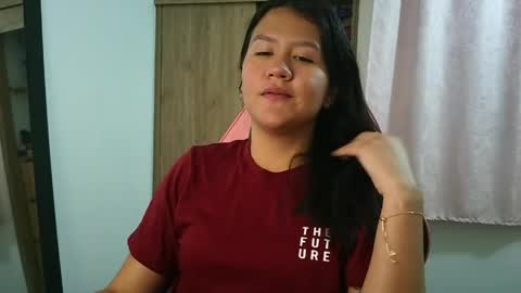 Olivia online show from 04/01/26, 12:06