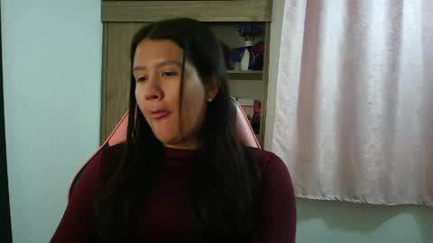 Olivia online show from 05/22/26, 12:22