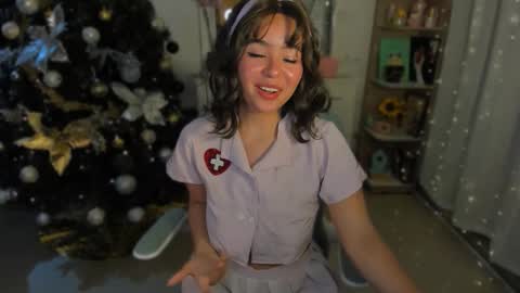 Snapshot of olivia_xd_ chatting on 11/23/25, 05:40 Olivia online show from 11/23/25, 05:40