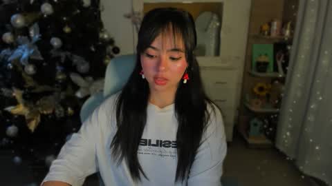 Snapshot of olivia_xd_ chatting on 11/30/25, 09:24 Olivia online show from 11/30/25, 09:24