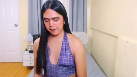 Snapshot of olivia_xxo chatting on 06/29/26, 10:15 olivia_xxo online show from 06/29/26, 10:15