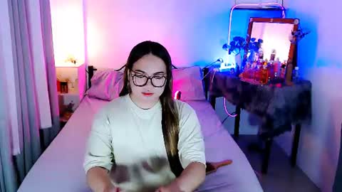 Snapshot of olivia_xxo chatting on 06/30/26, 06:14 olivia_xxo online show from 06/30/26, 06:14