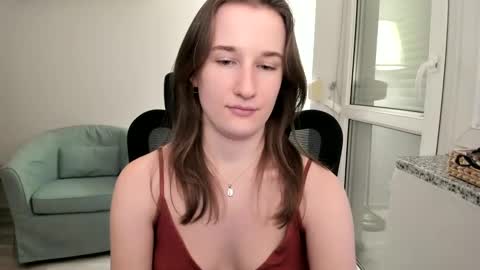 Snapshot of oliviaaa2003 chatting on 12/06/24, 12:38 Oliwiaa2004 online show from 12/06/24, 12:38