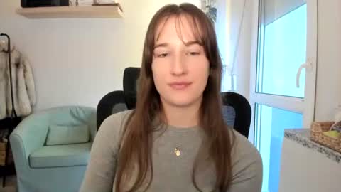 Snapshot of oliviaaa2003 chatting on 01/14/26, 02:01 Oliwiaa2004 online show from 01/14/26, 02:01