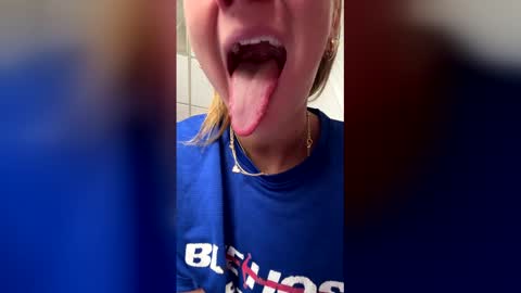 oliviaaraee online show from 01/10/26, 05:26