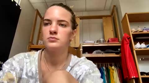 oliviaaraee online show from 03/07/26, 07:00