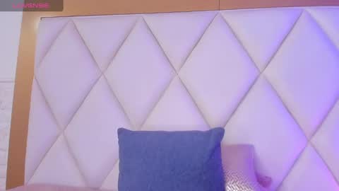 OLIVIA online show from 02/06/25, 03:06