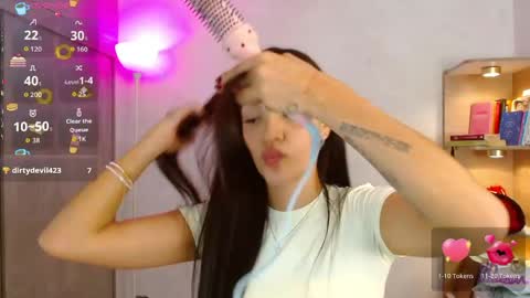 Olivia Bram online show from 04/17/26, 05:27