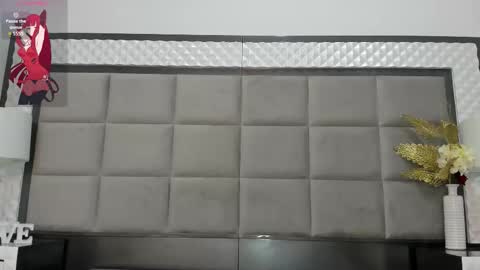 Snapshot of oliviaburningmilf chatting on 10/15/25, 07:36 Olivia Burning online show from 10/15/25, 07:36