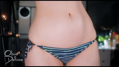 Snapshot of oliviadellvine chatting on 01/04/25, 03:40 Olivia online show from 01/04/25, 03:40