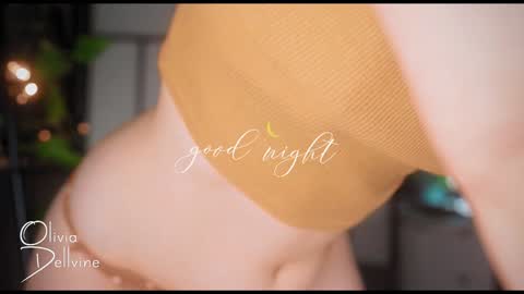 Snapshot of oliviadellvine chatting on 01/05/25, 03:53 Olivia online show from 01/05/25, 03:53