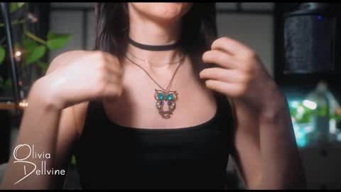 Snapshot of oliviadellvine chatting on 03/08/25, 01:39 Olivia online show from 03/08/25, 01:39