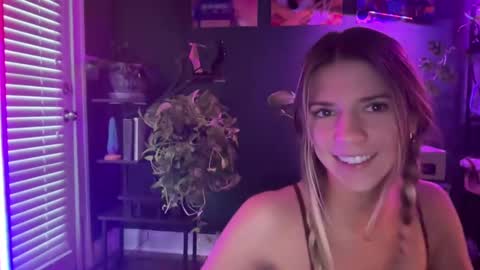 Olivia online show from 01/21/25, 08:11