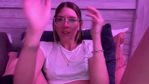 Olivia online show from 03/06/25, 04:19