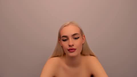 oliviaBeauty online show from 01/12/26, 07:41