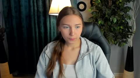 olivialangs online show from 05/14/26, 10:55