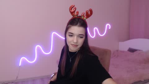 Olivia online show from 12/08/24, 12:29