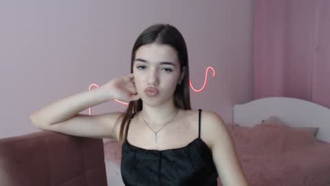 Olivia online show from 12/17/24, 09:05