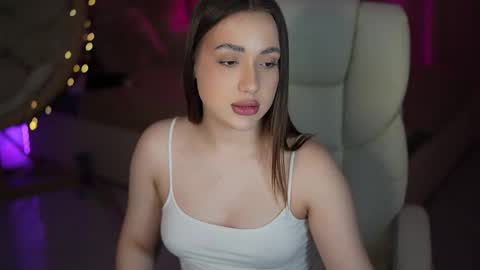 Olivia online show from 04/21/26, 02:51