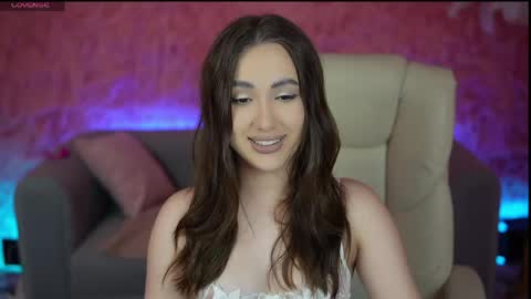Snapshot of oliviamoore_ chatting on 05/24/26, 06:46 Olivia online show from 05/24/26, 06:46