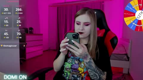 Snapshot of oliviamunk chatting on 12/04/24, 03:48 . online show from 12/04/24, 03:48