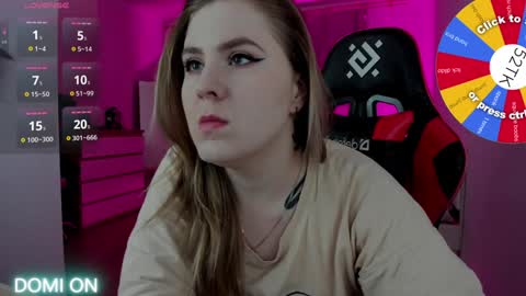 Snapshot of oliviamunk chatting on 12/18/24, 03:58 . online show from 12/18/24, 03:58