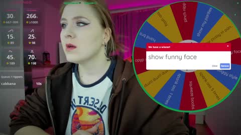 Snapshot of oliviamunk chatting on 12/25/24, 03:18 . online show from 12/25/24, 03:18