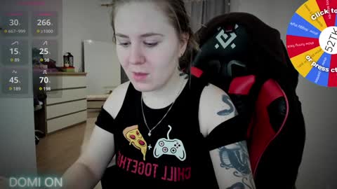 Snapshot of oliviamunk chatting on 12/31/24, 06:27 . online show from 12/31/24, 06:27