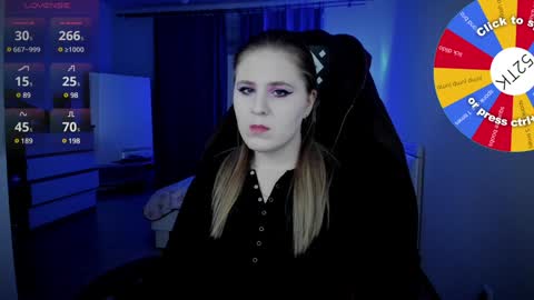 Snapshot of oliviamunk chatting on 01/03/25, 06:33 . online show from 01/03/25, 06:33