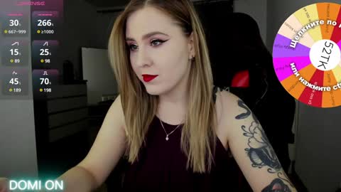 Snapshot of oliviamunk chatting on 01/14/25, 03:43 . online show from 01/14/25, 03:43