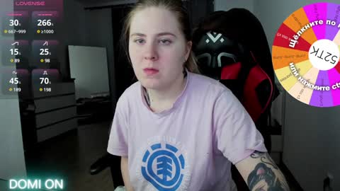 Snapshot of oliviamunk chatting on 01/16/25, 07:28 . online show from 01/16/25, 07:28