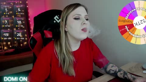 Snapshot of oliviamunk chatting on 01/22/25, 06:10 . online show from 01/22/25, 06:10