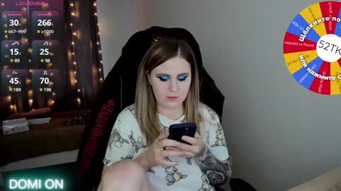 Snapshot of oliviamunk chatting on 01/25/25, 07:17 . online show from 01/25/25, 07:17
