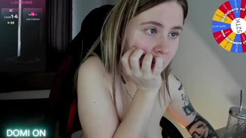 Snapshot of oliviamunk chatting on 01/27/25, 11:32 . online show from 01/27/25, 11:32