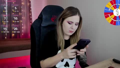 Snapshot of oliviamunk chatting on 02/09/25, 08:11 . online show from 02/09/25, 08:11