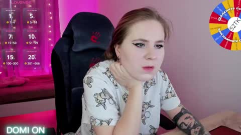 Snapshot of oliviamunk chatting on 02/11/25, 07:33 . online show from 02/11/25, 07:33