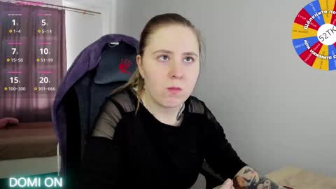 Snapshot of oliviamunk chatting on 02/13/25, 12:11 . online show from 02/13/25, 12:11