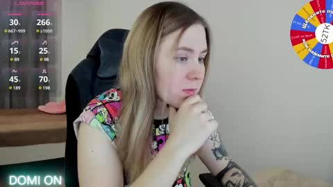 Snapshot of oliviamunk chatting on 02/21/25, 03:56 . online show from 02/21/25, 03:56