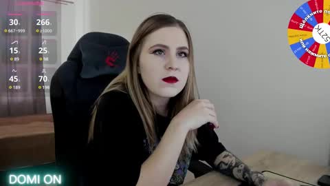 Snapshot of oliviamunk chatting on 02/23/25, 08:17 . online show from 02/23/25, 08:17