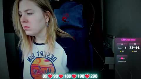 Snapshot of oliviamunk chatting on 10/01/25, 07:14 . online show from 10/01/25, 07:14
