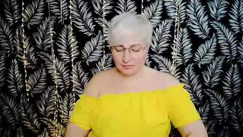 Snapshot of oliviaoskar_ chatting on 05/16/26, 10:36 Kelly online show from 05/16/26, 10:36