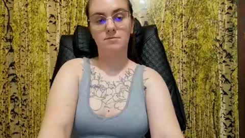 Snapshot of oliviasager chatting on 05/27/26, 06:43 Mistress Olivia online show from 05/27/26, 06:43